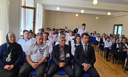 Müdafiə Nazirliyi şəhidlərin xatirəsinə həsr olunmuş anım mərasimi keçirib