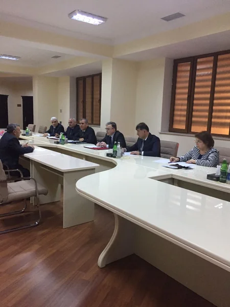 Ekologiya və təbii sərvətlər naziri Kürdəmirdə vətəndaşları qəbul edib