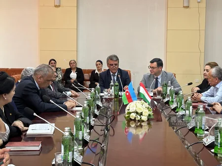 Corner of Azerbaijani literature Corner opens at Tajikistan’s national library