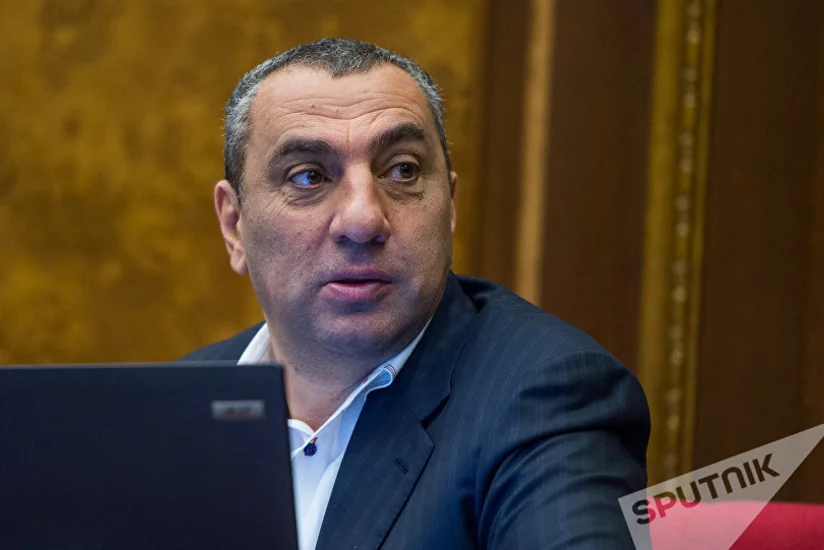 KİV: Erməni oliqarx qardaşı oğlunu Yerevanın meri etmək istəyir