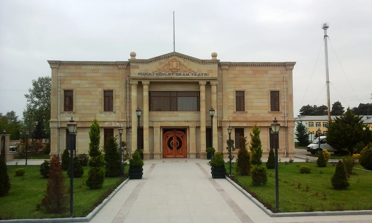 Füzuli Dövlət Dram Teatrı Yeni il münasibəti ilə proqram hazırlayıb