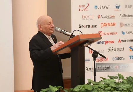 Gənc rəssam: İlk dəfə portret əsərimdə Ümummilli Lideri çəkmişəm