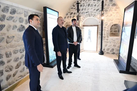 İlham Əliyev Ağdam şəhərində İmarət Kompleksinin bərpadan sonra açılışında iştirak edib - YENİLƏNİB