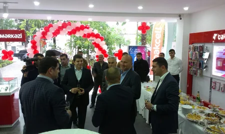 ​Компания Bakcell открыла новый центр продажи и обслуживания