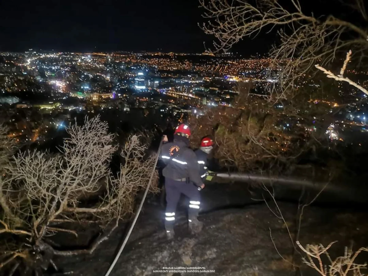Tbilisidə baş verən yanğın lokallaşdırıldı - YENİLƏNİB