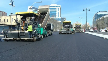 Yusif Səfərov küçəsində 12 min kv. metr sahəyə yeni asfalt-beton örtüyü döşənib - VİDEO