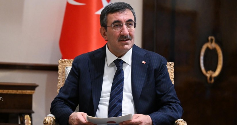 Cevdet Yılmaz ABŞ-nin Suriyaya sanksiyaları aradan qaldırmasını alqışlayıb