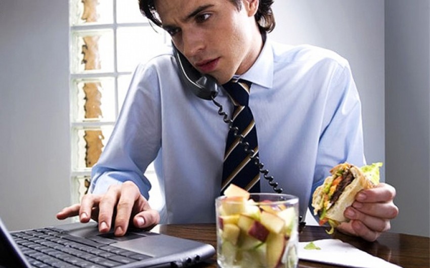 Brits take just 41 minutes a day to eat breakfast, lunch and dinner