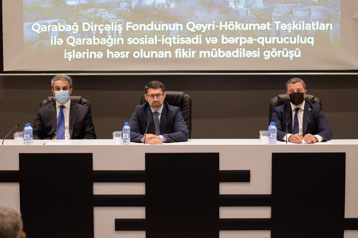 Qarabağ Dirçəliş Fondunun sədri QHT nümayəndələri ilə görüşüb