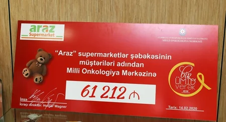 Leyla Əliyeva onkoloji xəstəlikdən əziyyət çəkən uşaqlarla görüşdü