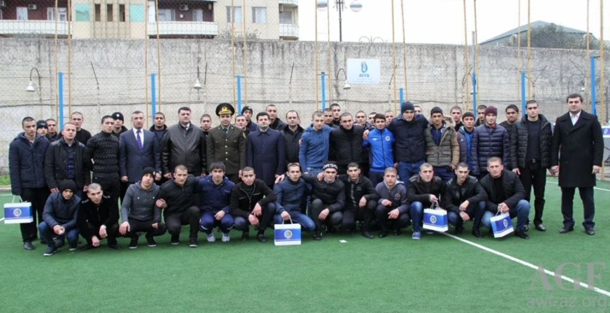 Avropa və dünya çempionları tərbiyə müəssisəsində islah olunan uşaqlarla görüşüb