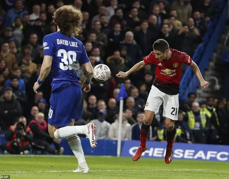 Mançester Yunayted Çelsini Kubokdan kənarlaşdırıb - VİDEO