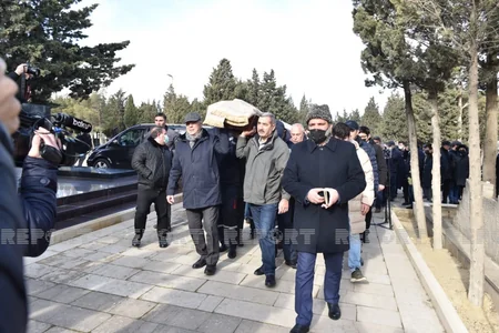 Tanınmış ictimai xadim Ramiz Abutalıbov dəfn olunub