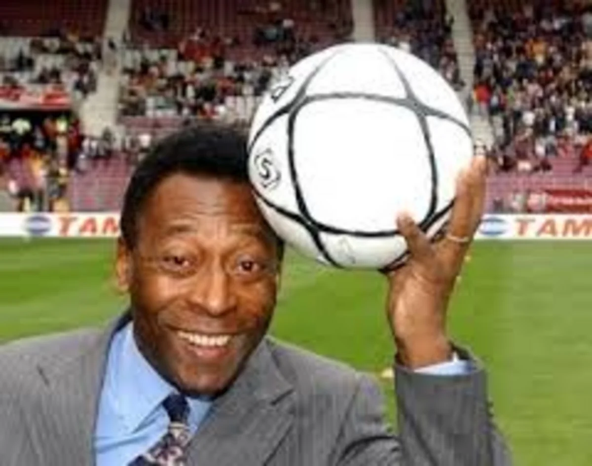 Əfsanəvi futbolçu Pele xəstəxanadan çıxdı