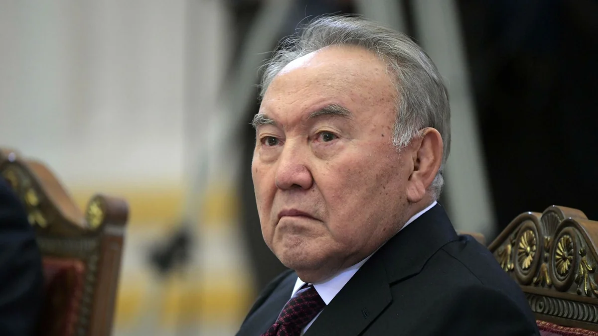 В Казахстане идет сбор подписей под петицией о лишении Назарбаева неприкосновенности