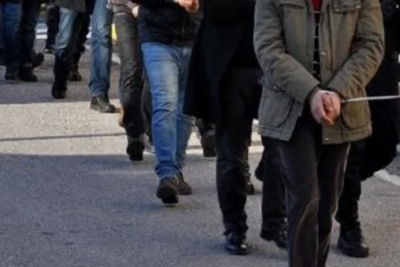İstanbul polisi 12 saatlıq irimiqyaslı axtarış-əməliyyat tədbiri keçirib