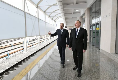Prezident İlham Əliyev metronun əsaslı şəkildə yenidən qurulan “Bakmil” stansiyasında yaradılan şəraitlə tanış olub - YENİLƏNİB