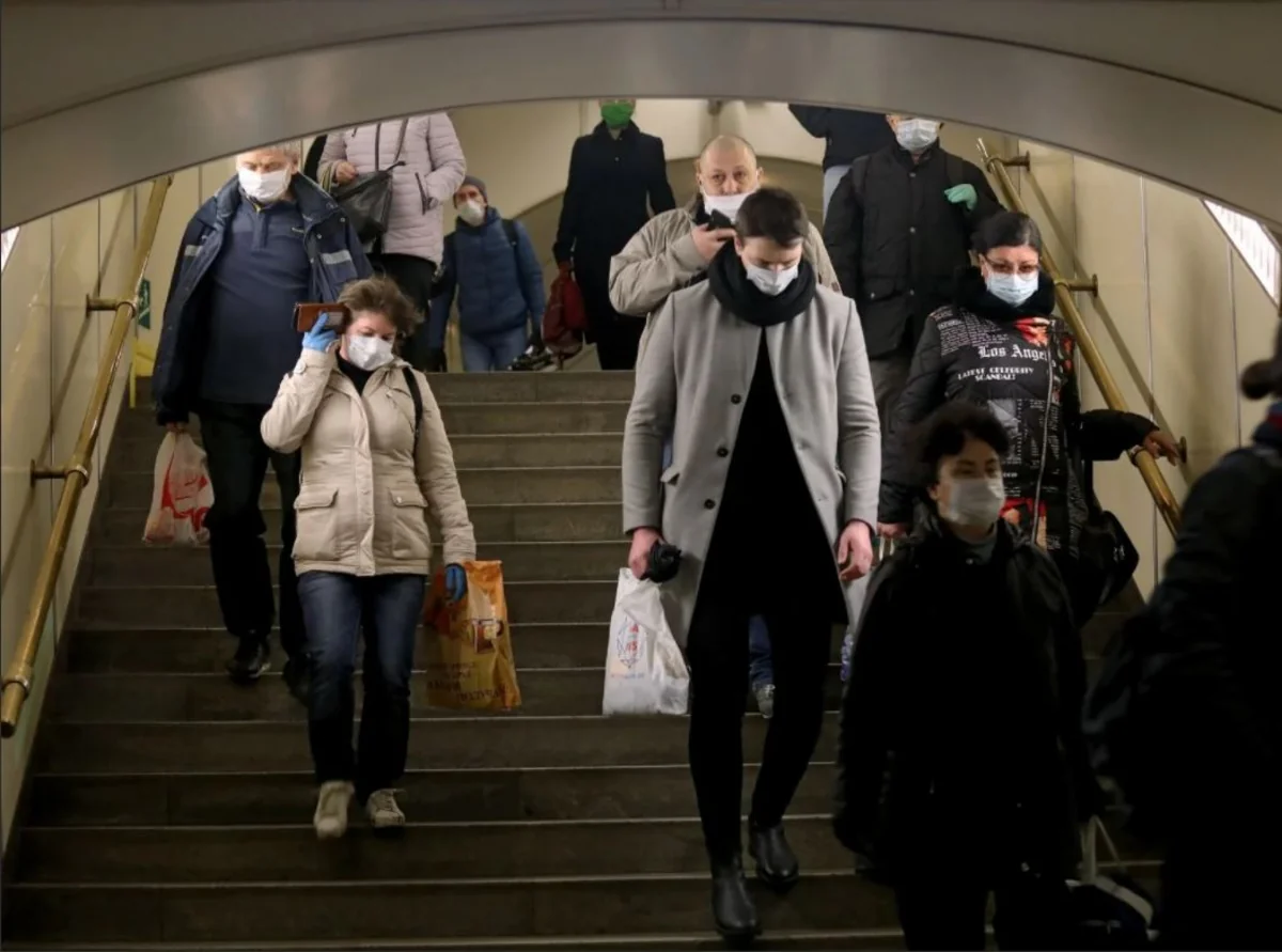 Fransızlara nəqliyyatda danışmamaq məsləhət görülür