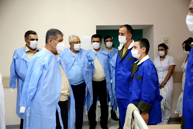 Defense Minister visits military hospital