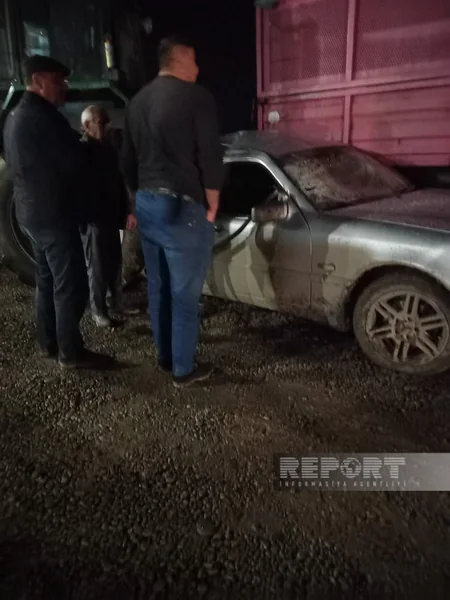 Salyanda avtomobil traktora çırpılıb, yaralanan var