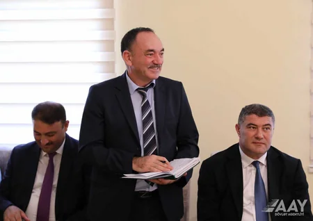 Saleh Məmmədov İsmayıllı və Ağsu rayonlarından olan vətəndaşları qəbul edib