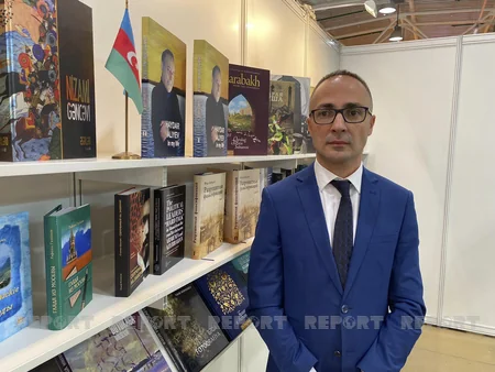 Beynəlxalq kitab yarmarkasında Azərbaycan kitabları da nümayiş olunur