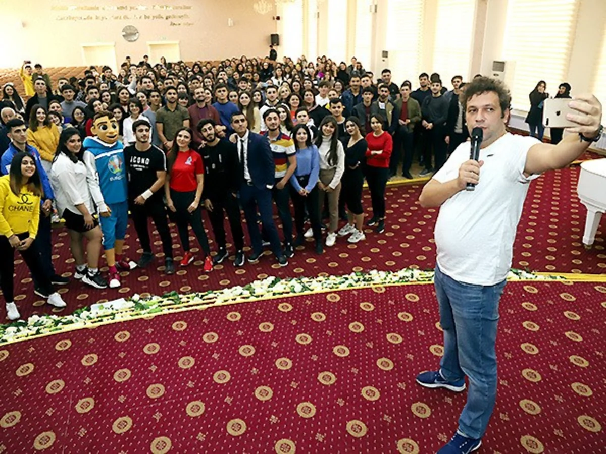 AVRO-2020: Slavyan Universitetinin tələbə və müəllim heyəti ilə görüş keçirilib