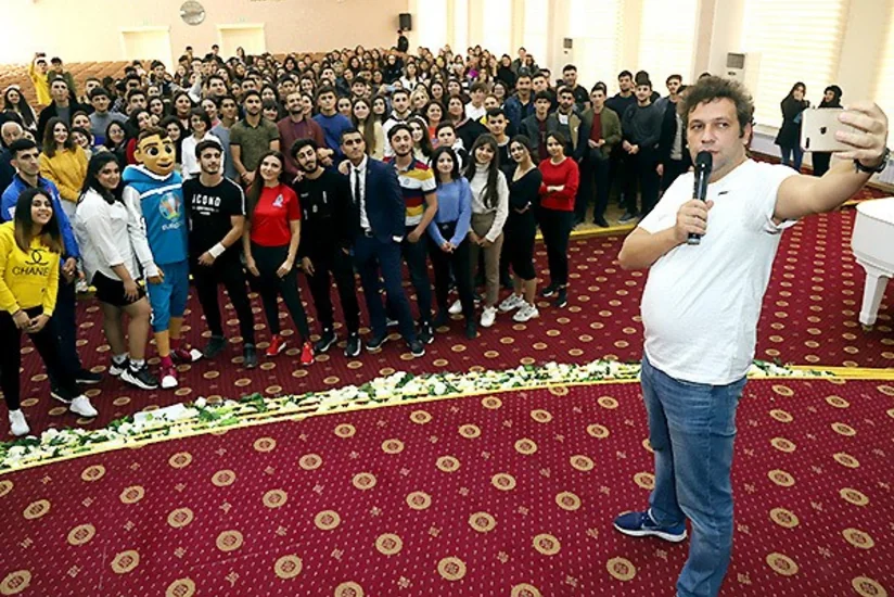 AVRO-2020: Slavyan Universitetinin tələbə və müəllim heyəti ilə görüş keçirilib