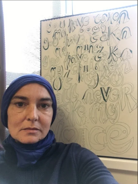 Ирландская певица О'Коннор перешла из католичества в ислам и поменяла имя
