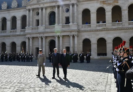 Official welcome ceremony was held for President Ilham Aliyev in Paris