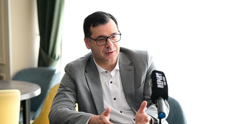 Oleq Əmirbəyov: Mədəniyyət nazirinin “AzDrama”nın kollektivi ilə görüşü hansısa söz-söhbətə görə edilməyib