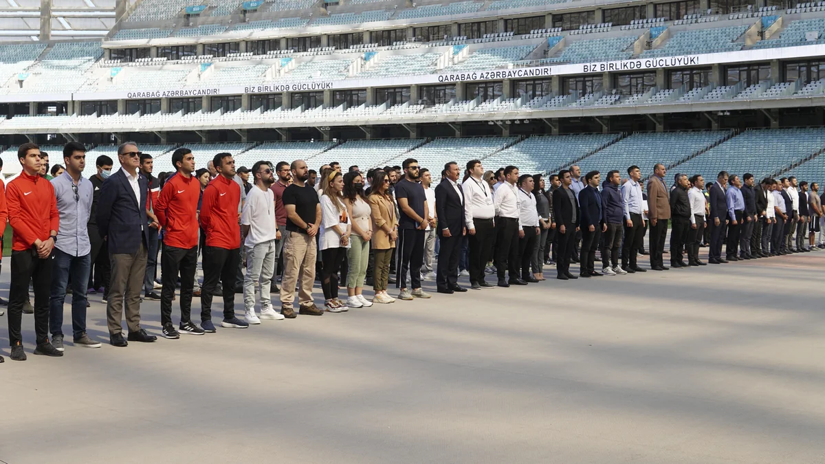 Azərbaycan millisinin baş məşqçisi BOS-dakı Anım Günü tədbirində iştirak edib