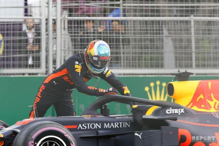 “Formula 1” üzrə Azərbaycan Qran-prisində iki qəza baş verib - FOTO