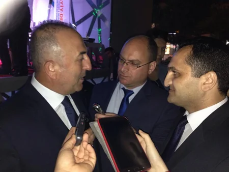 ​Türkiyənin XİN başçısı azərbaycanlı jurnalistlərlə görüşüb - FOTO