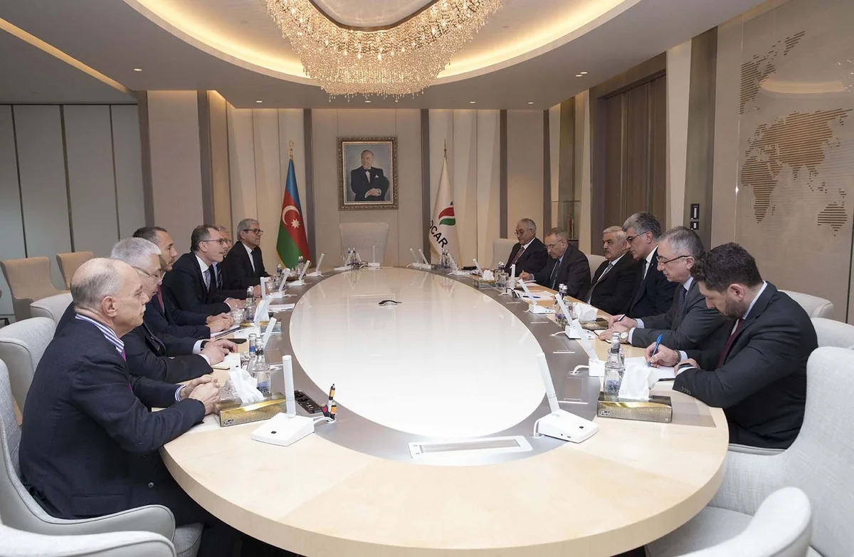 В SOCAR прошла встреча с представителями Wood Group
