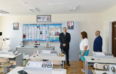 Azərbaycan ​Prezidenti Texniki-Humanitar Liseydə yenidənqurma işlərindən sonrakı vəziyyətlə tanış olub