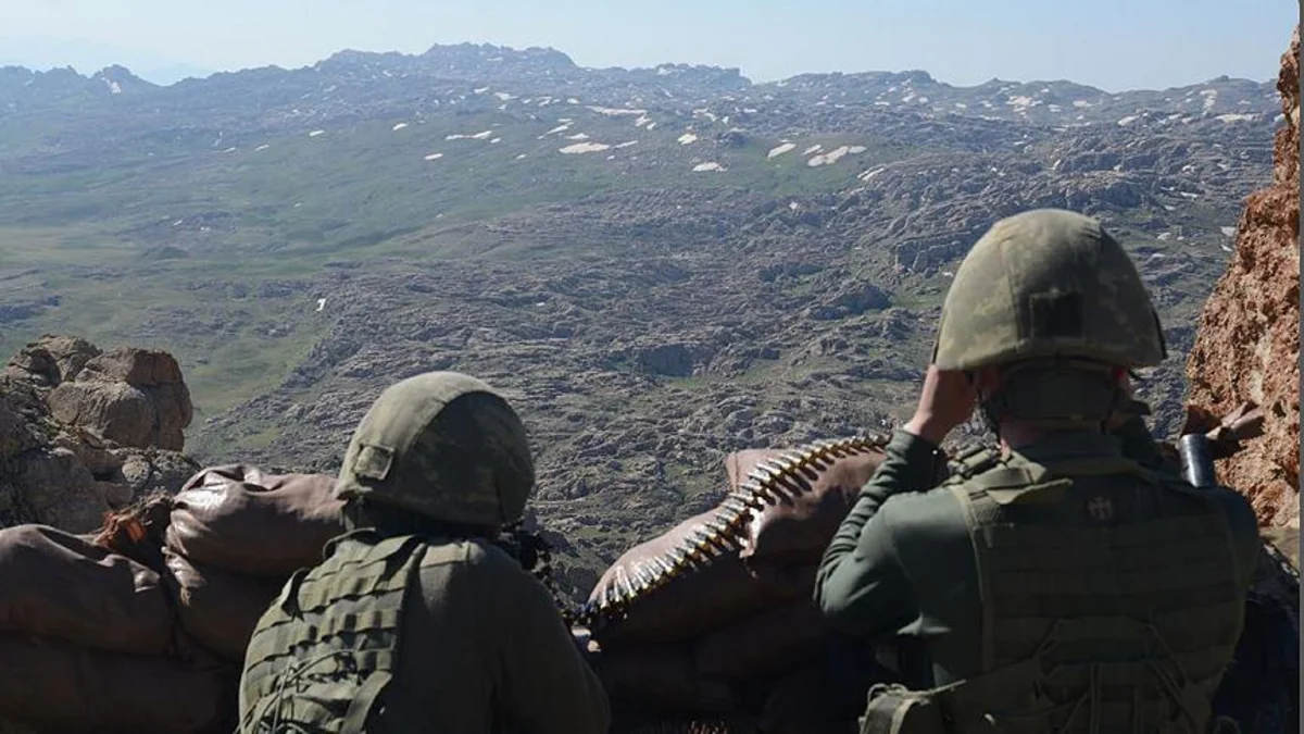 Türkiyədə terrorçuların partlayıcı qurğusu işə düşüb, ölən var