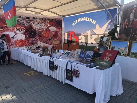 Azərbaycan səfirliyi İslamabadda keçirilən ənənəvi xeyriyyəçilik bazarında iştirak edib