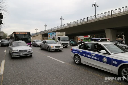 Bakıda DYP taksi və mikroavtobus sürücülərinə qarşı reyd keçirib - FOTO - VİDEO