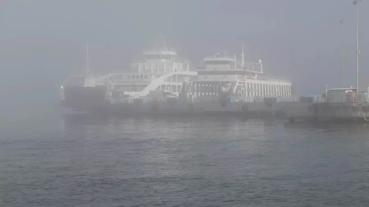 Türkiye suspends shipping in Dardanelles due to thick fog
