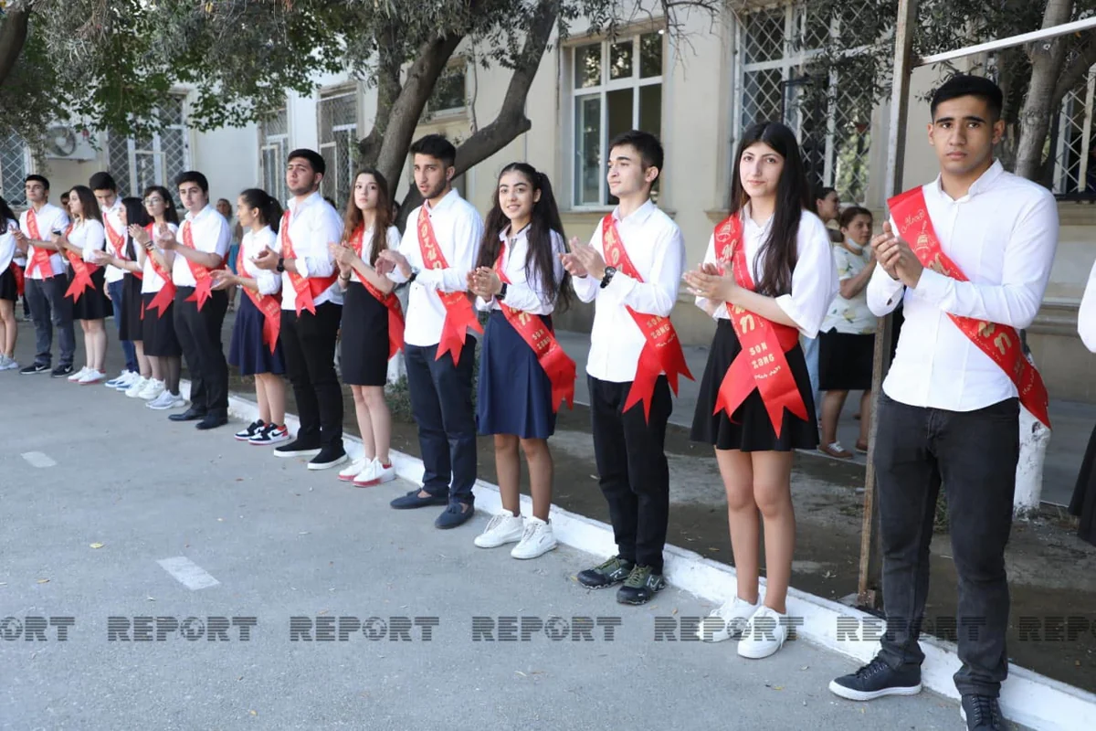 Məktəblərdə “Son zəng” çalınır - YENİLƏNİB-2