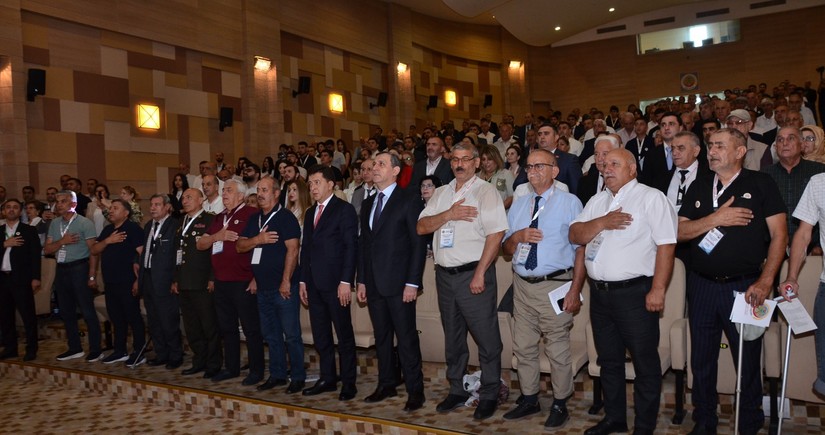 Vəhdət Partiyasının növbədənkənar VI qurultayı keçirilib