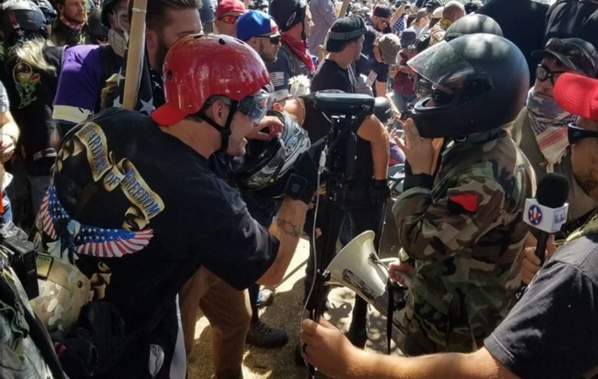 В Портленде произошли стычки сторонников и противников Трампа   - ВИДЕО