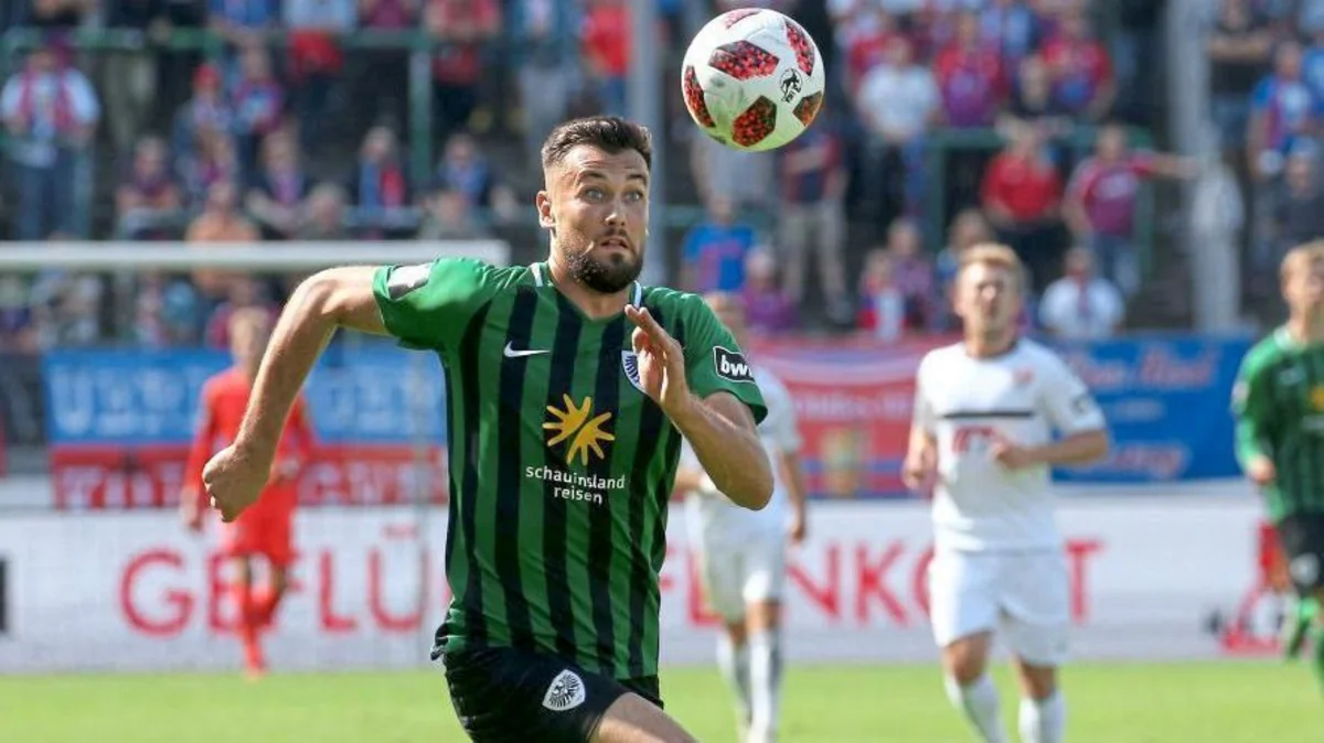 Azərbaycan millisinin futbolçusu Almaniyada mövsümün ən yaxşı transferlərinin “onluğ”una düşüb