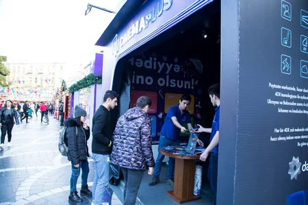 CinemaPlus “Soyuq əllər, isti ürək” Yeni il yarmarkasında iştirak edir