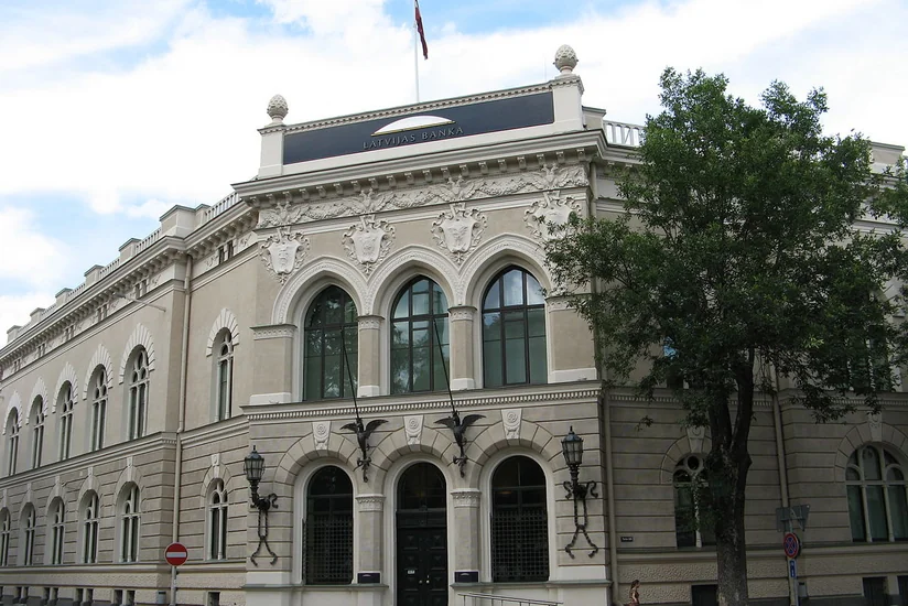 Latviya banklarından əmanət axını başlayıb