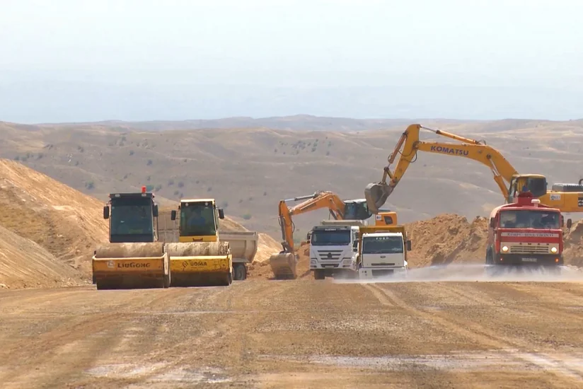 Şükürbəyli-Cəbrayıl-Hadrut yeni avtomobil yolunun tikintisi davam etdirilir