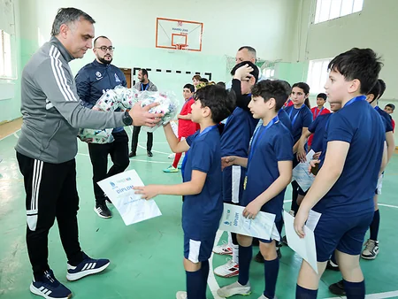UEFA-nın Azərbaycanda təşkil etdiyi futzal turniri başa çatıb