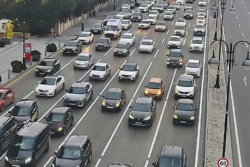 Bakıda tıxac olan yollar açıqlanıb – SİYAHI