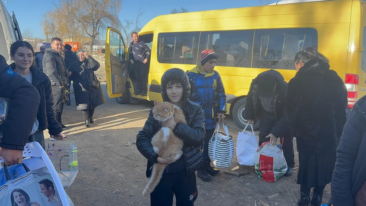 Növbəti köç karvanı Şuşa şəhərinə çatıb, açarlar təqdim olunub - YENİLƏNİB